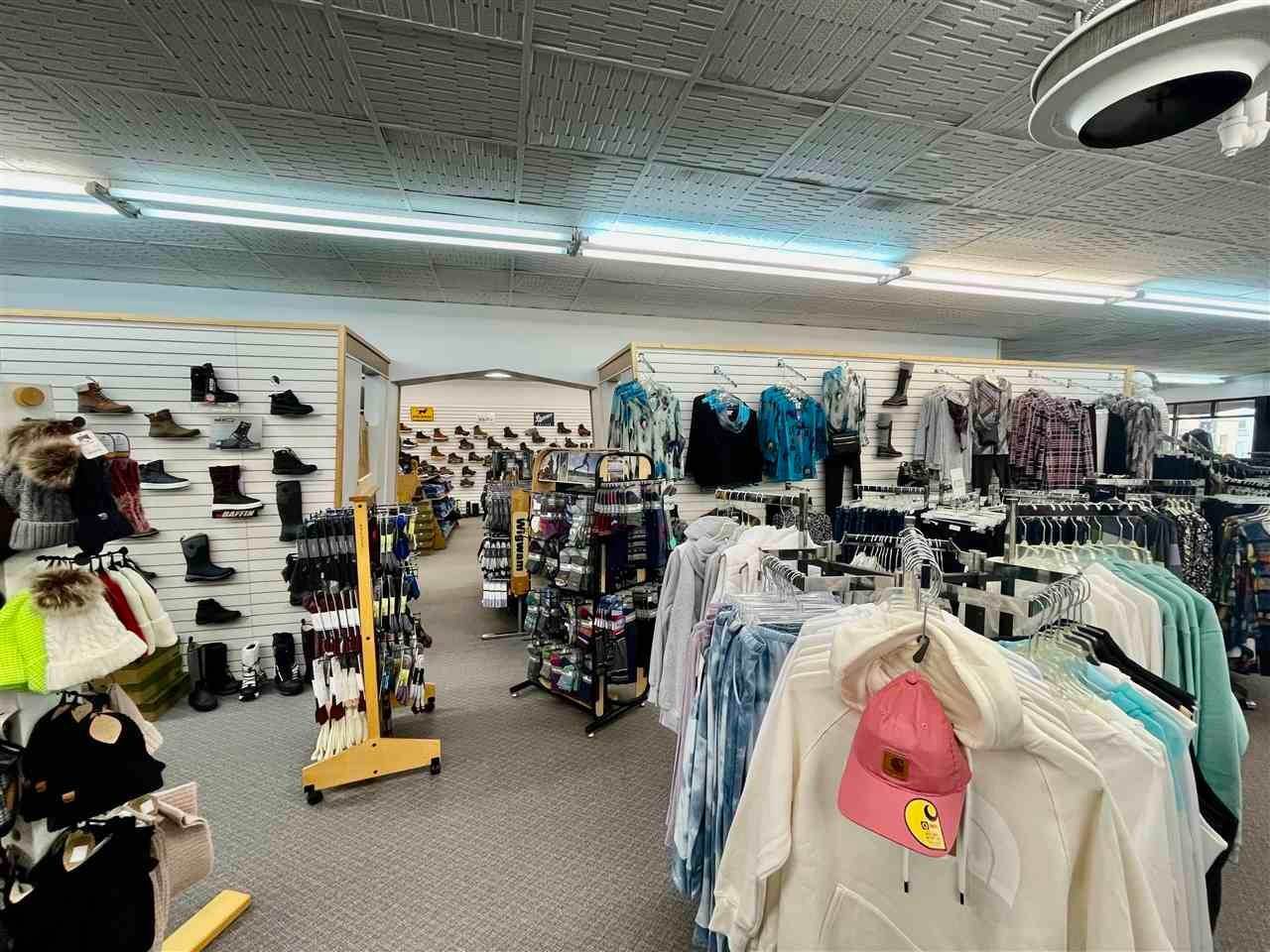 17. Commercial for Sale at 321 Ashmun Sault Ste. Marie, Michigan 49783 United States