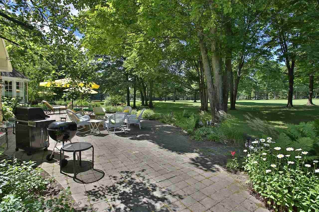 19. Single Family Homes for Sale at 415 Heather Drive Harbor Springs, Michigan 49740 United States