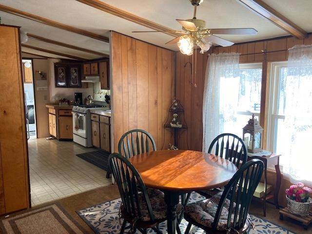 31. Single Family Homes for Sale at 4725 W Levering Road Harbor Springs, Michigan 49740 United States
