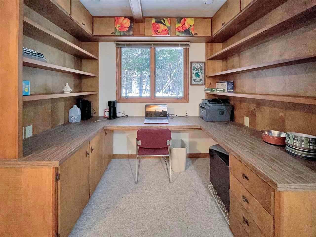 20. Single Family Homes for Sale at 5400 Hemingway Drive Charlevoix, Michigan 49720 United States