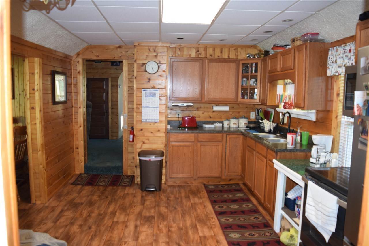 13. Single Family Homes for Sale at 111 E Sinclair Street Mackinaw City, Michigan 49701 United States