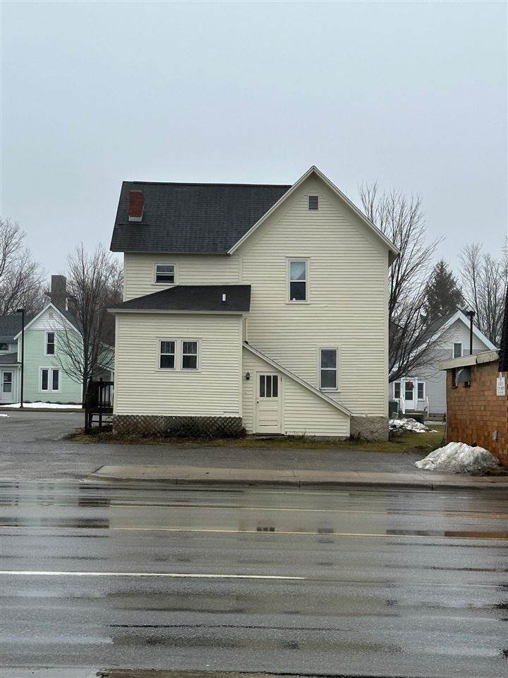 3. Single Family Homes for Sale at 315 W Mitchell Street Petoskey, Michigan 49770 United States