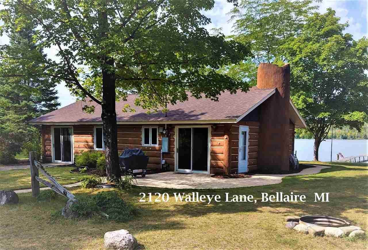 1. Single Family Homes for Sale at 2120 Walleye Lane Bellaire, Michigan 49615 United States