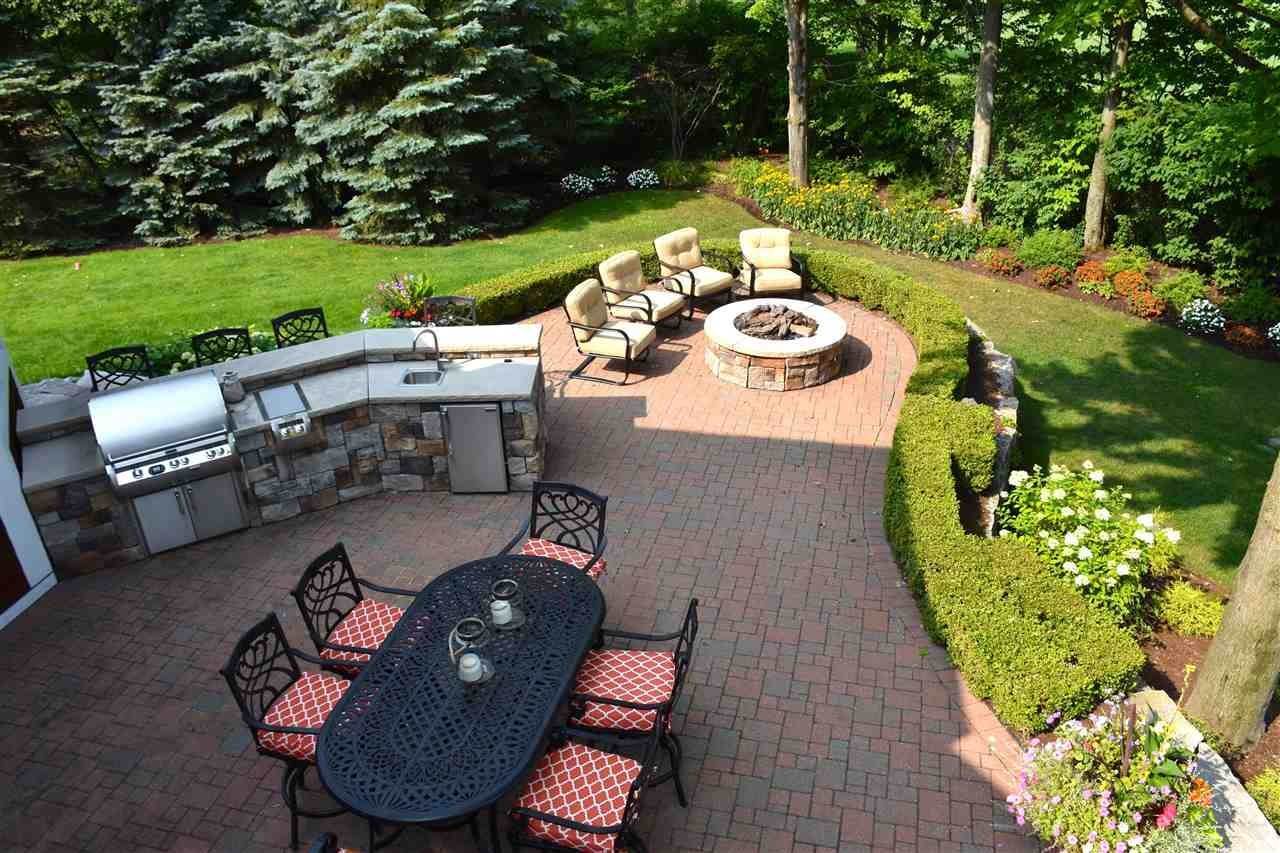 38. Single Family Homes for Sale at 6144 Coastal Cliffs Court Bay Harbor, Michigan 49770 United States