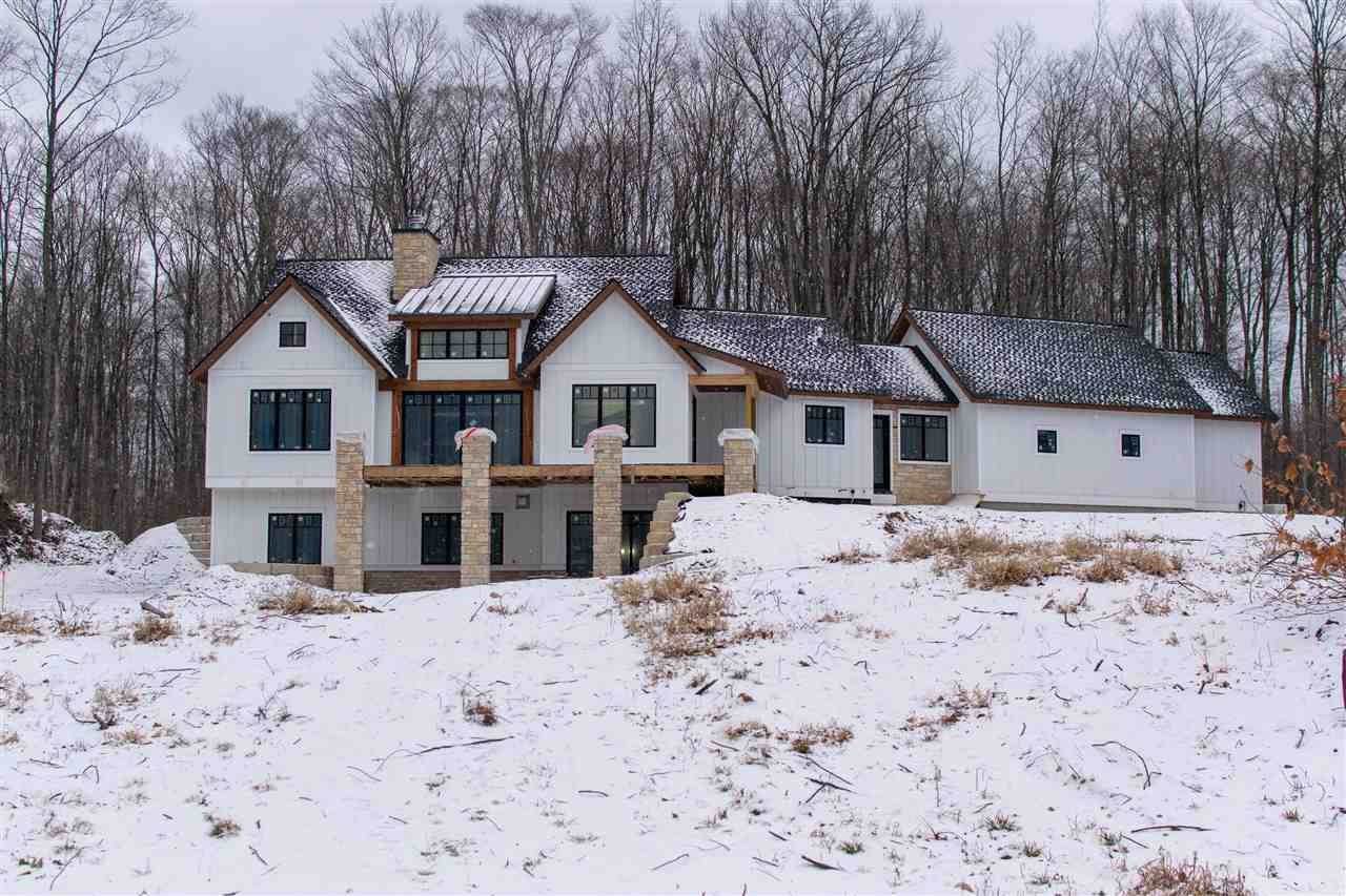 4. Single Family Homes for Sale at 2360 Columbia Point Harbor Springs, Michigan 49740 United States