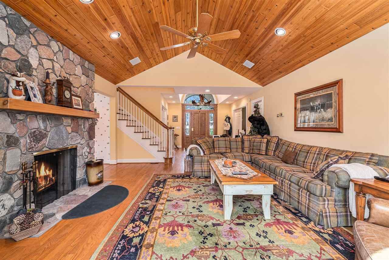 7. Single Family Homes for Sale at 127 Stag's Run Harbor Springs, Michigan 49740 United States
