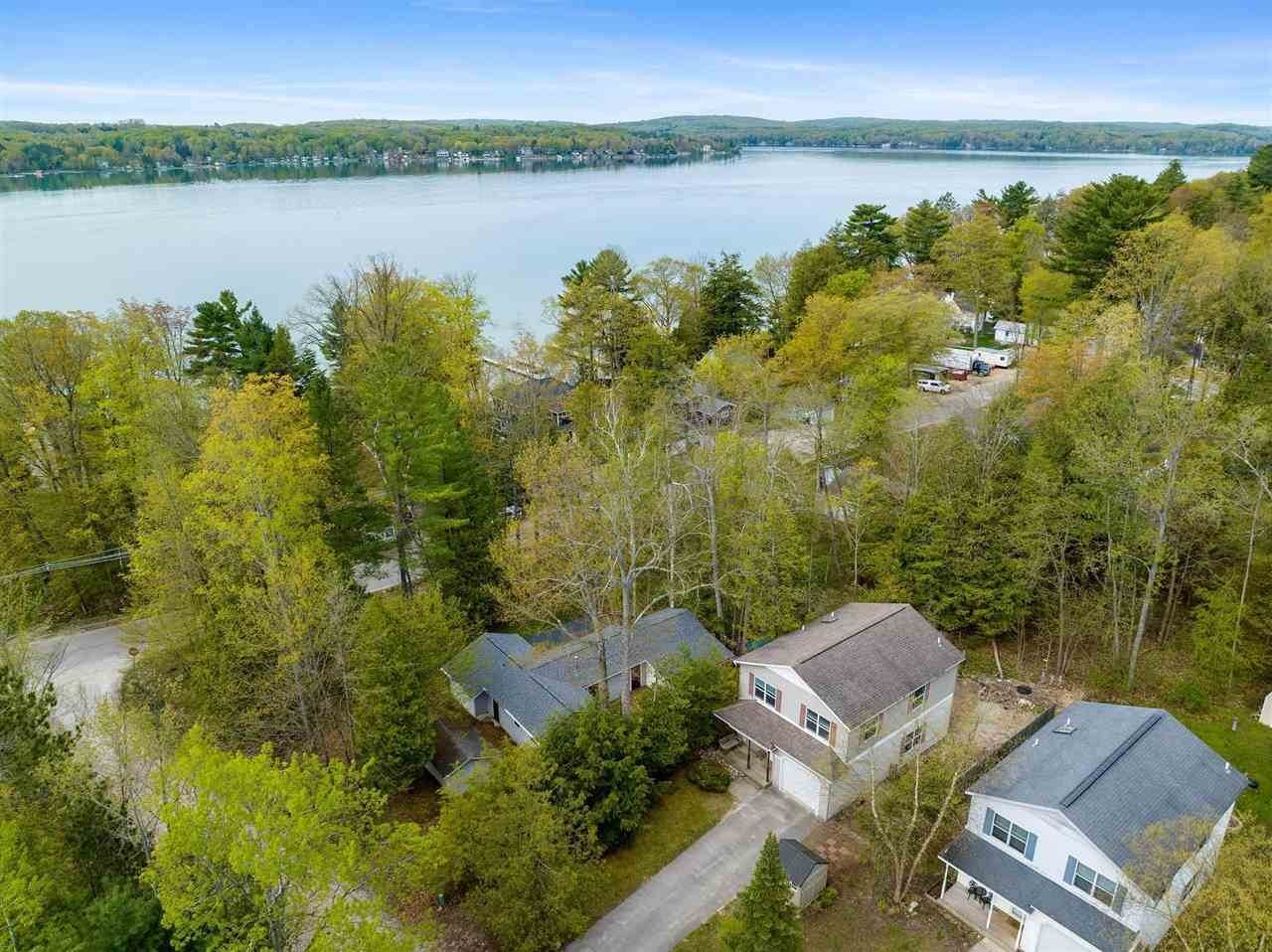 3. Single Family Homes for Sale at 4427 First Street Walloon Lake, Michigan 49796 United States
