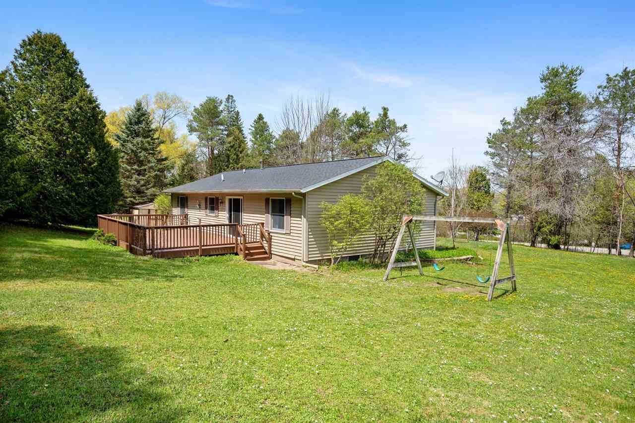 26. Single Family Homes for Sale at 3400 Pickerel Lake Road Petoskey, Michigan 49770 United States