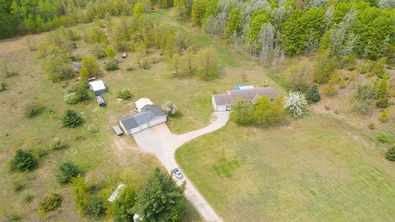 3. Single Family Homes for Sale at 2650 Red School Road Brutus, Michigan 49716 United States