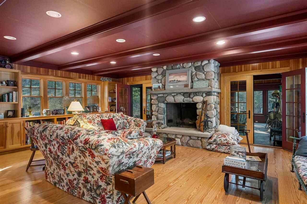 12. Single Family Homes for Sale at 5495 N Lake Shore Drive Harbor Springs, Michigan 49740 United States