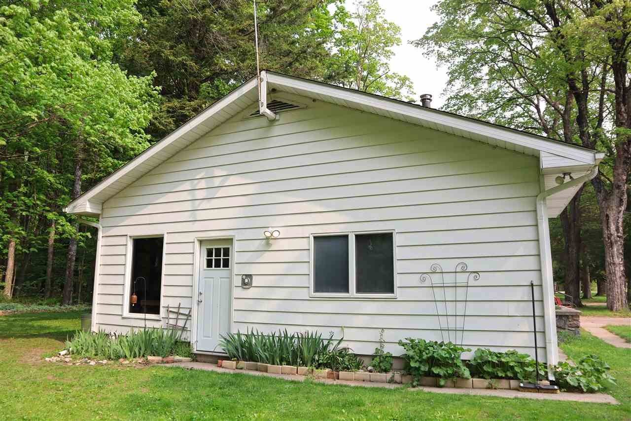 25. Single Family Homes for Sale at 260 S Blanchard Road Petoskey, Michigan 49770 United States