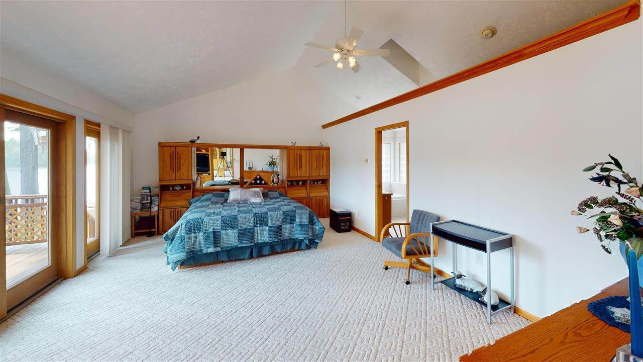 14. Single Family Homes for Sale at 2431 Hidden Isle Drive Frederic, Michigan 49733 United States