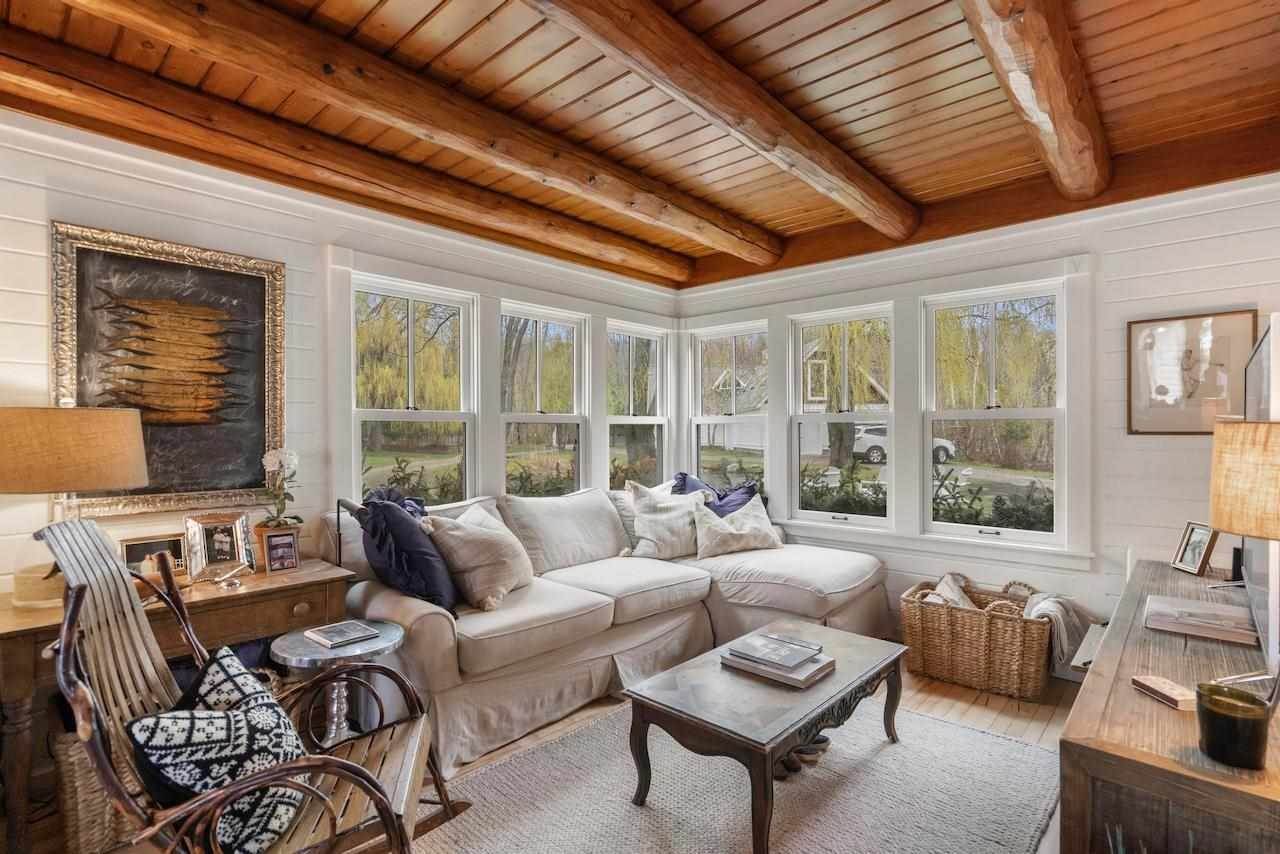 11. Single Family Homes for Sale at 6998 Windemere Drive Harbor Springs, Michigan 49740 United States