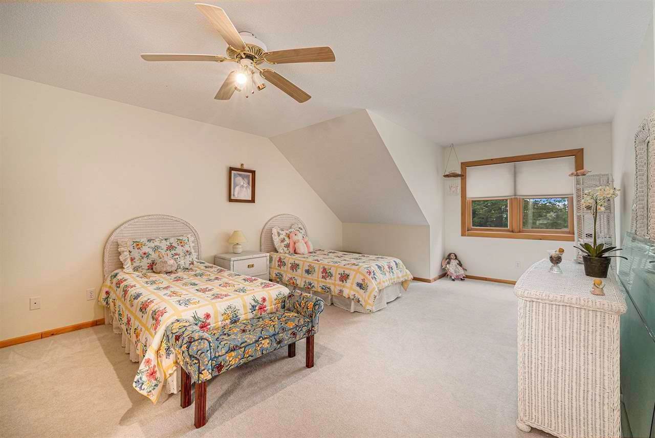 28. Single Family Homes for Sale at 4708 Lake Road Harbor Springs, Michigan 49740 United States