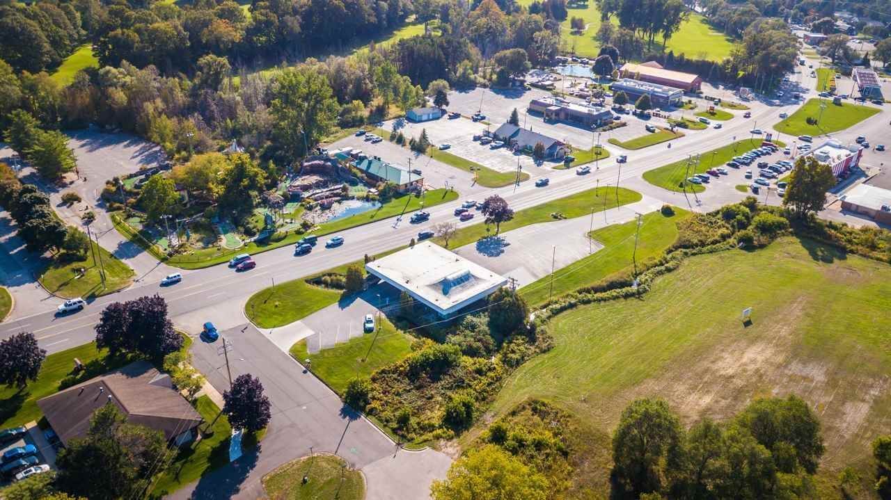 7. Commercial for Sale at 1211 N 31 Hwy Highway Petoskey, Michigan 49770 United States