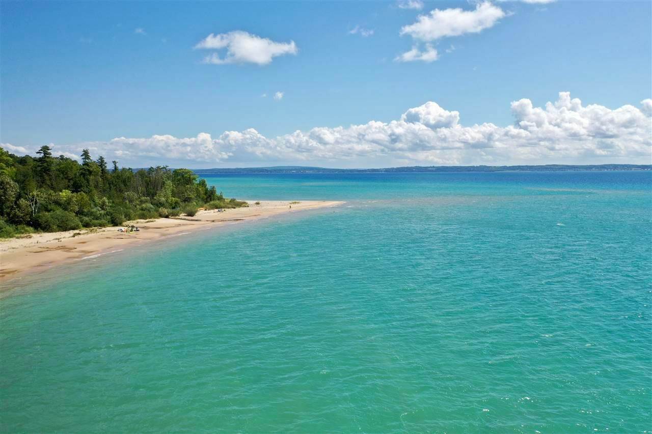 44. Single Family Homes for Sale at 6141 Beech Harbor Springs, Michigan 49770 United States