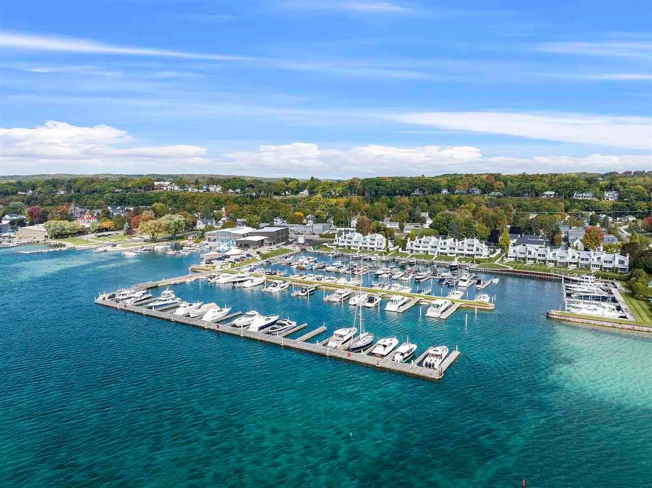 33. Single Family Homes for Sale at 524 E Bay Street Harbor Springs, Michigan 49740 United States
