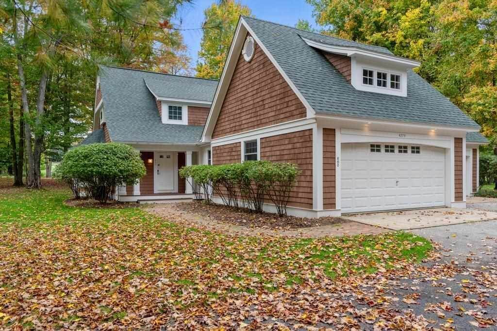 39. Single Family Homes for Sale at 4270 Pinehurst Lane Harbor Springs, Michigan 49740 United States