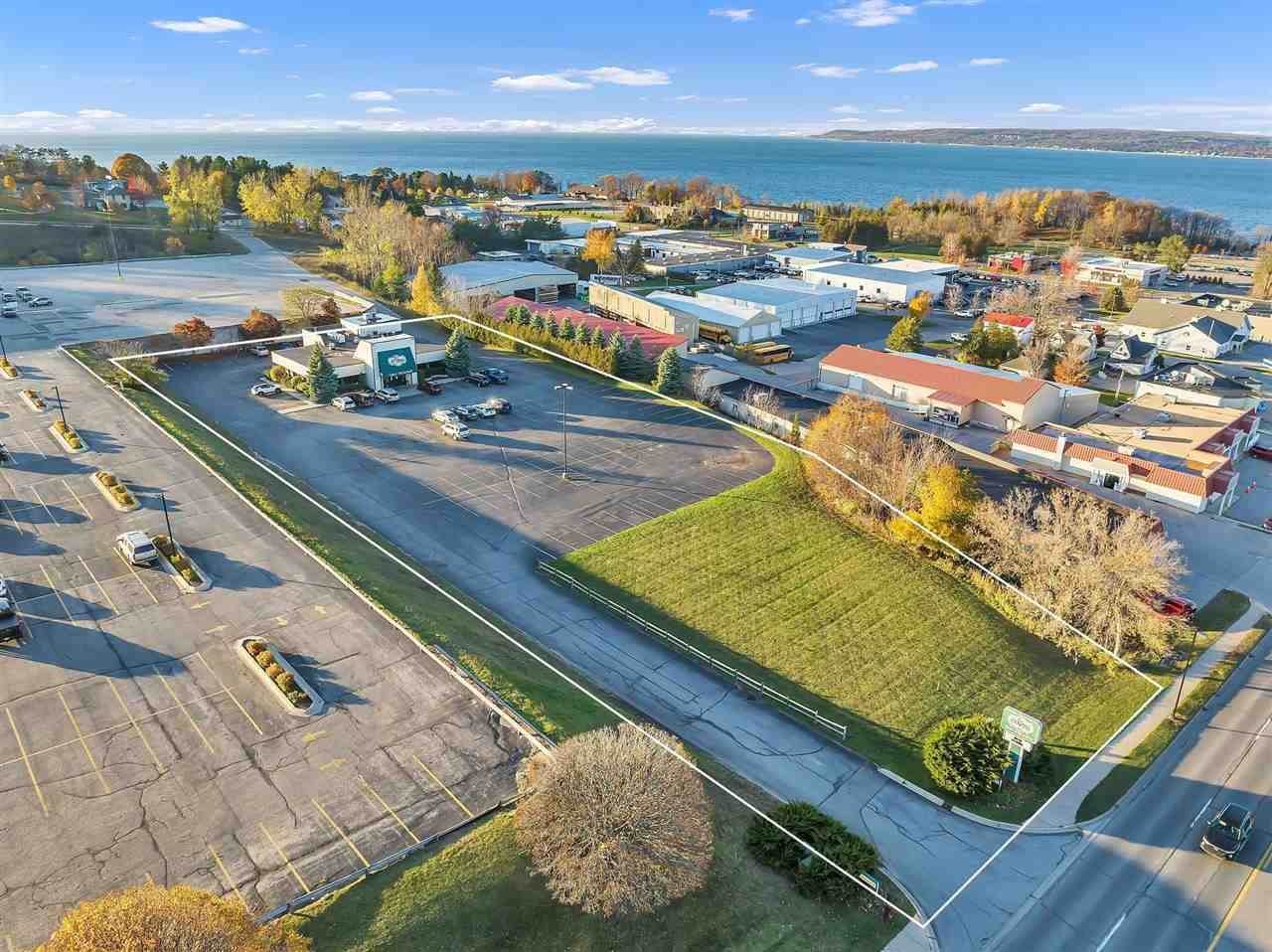 Commercial for Sale at 906 Spring Street Petoskey, Michigan 49770 United States
