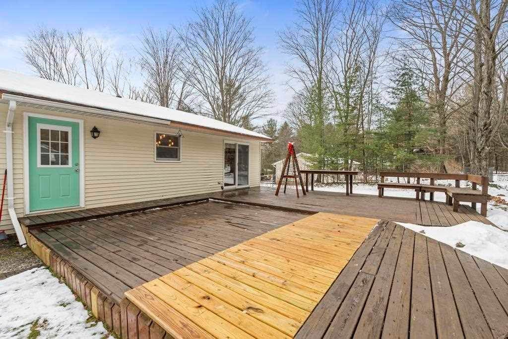 9. Single Family Homes for Sale at 877 Woodview Drive Harbor Springs, Michigan 49740 United States