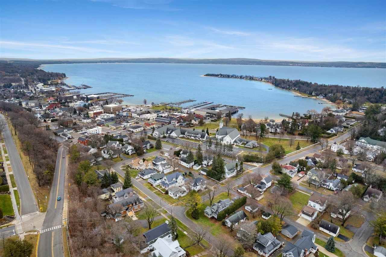 11. Single Family Homes for Sale at 230 W Bluff Drive Harbor Springs, Michigan 49740 United States