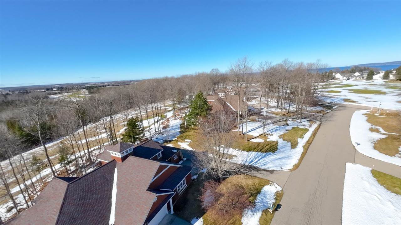 41. Single Family Homes for Sale at 620 Crooked Tree Lane Petoskey, Michigan 49770 United States