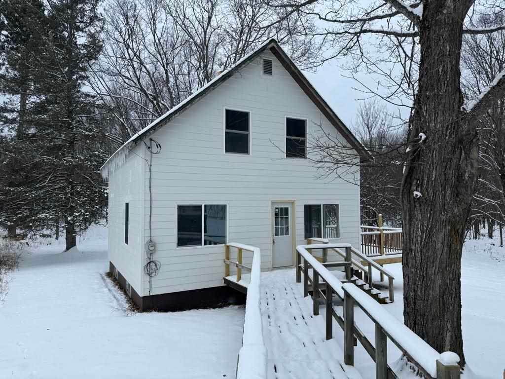 3. Single Family Homes for Sale at 111 Robert Street Crystal Falls, Michigan 49920 United States