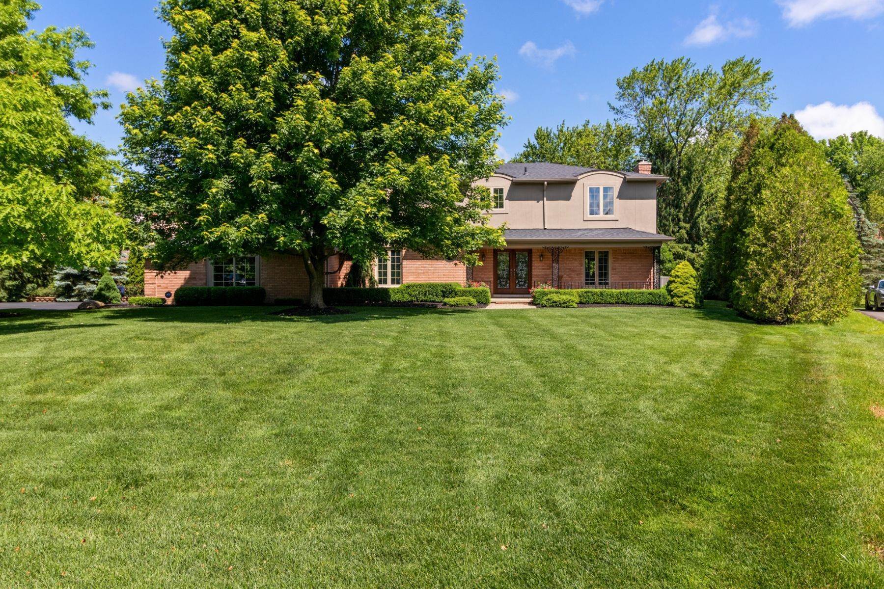 Single Family Homes for Sale at Bloomfield Hills 4444 Ardmore Court Bloomfield Hills, Michigan 48302 United States