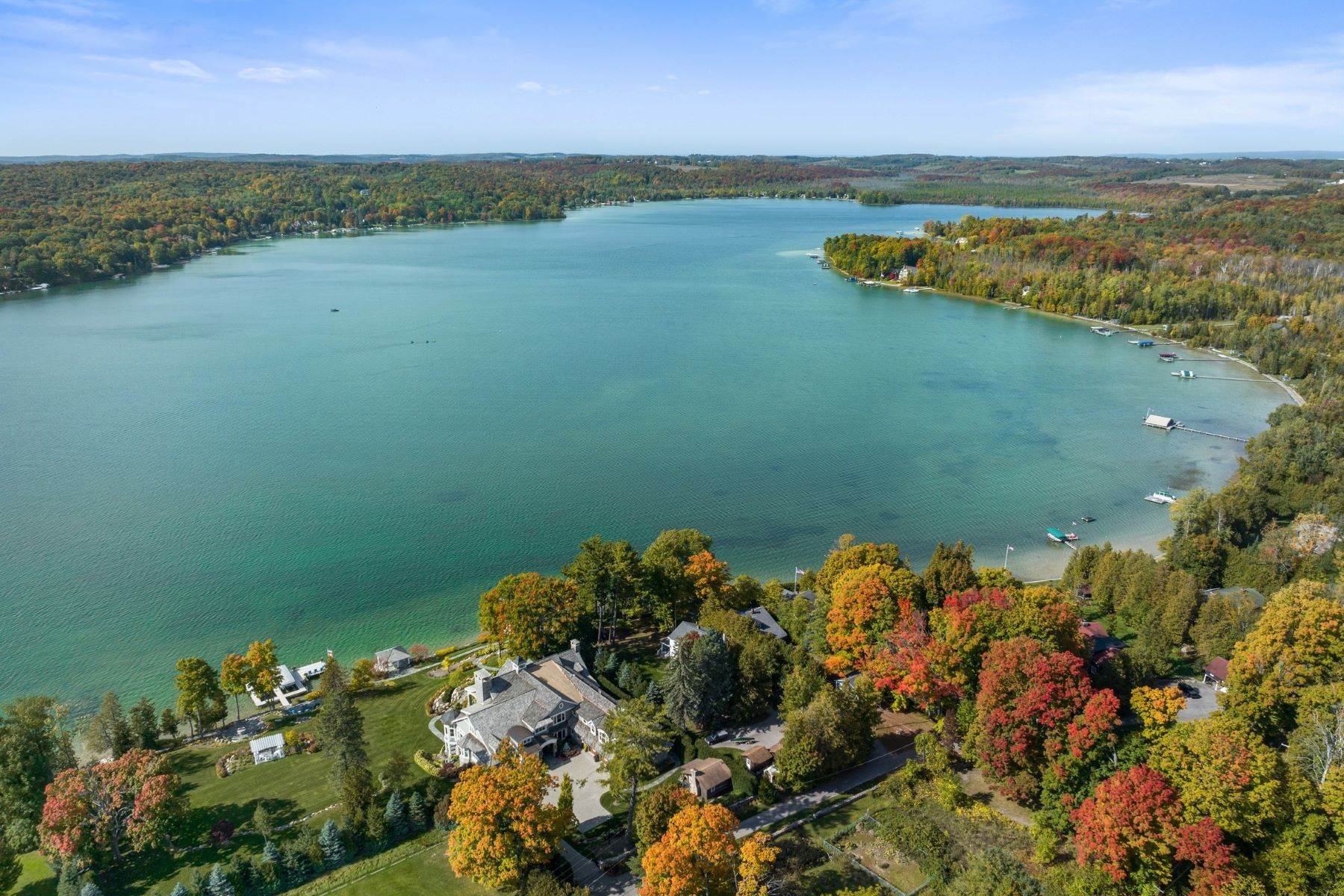 50. Single Family Homes for Sale at Stunning Walloon Lake Estate 850 W Bear River Road Petoskey, Michigan 49770 United States