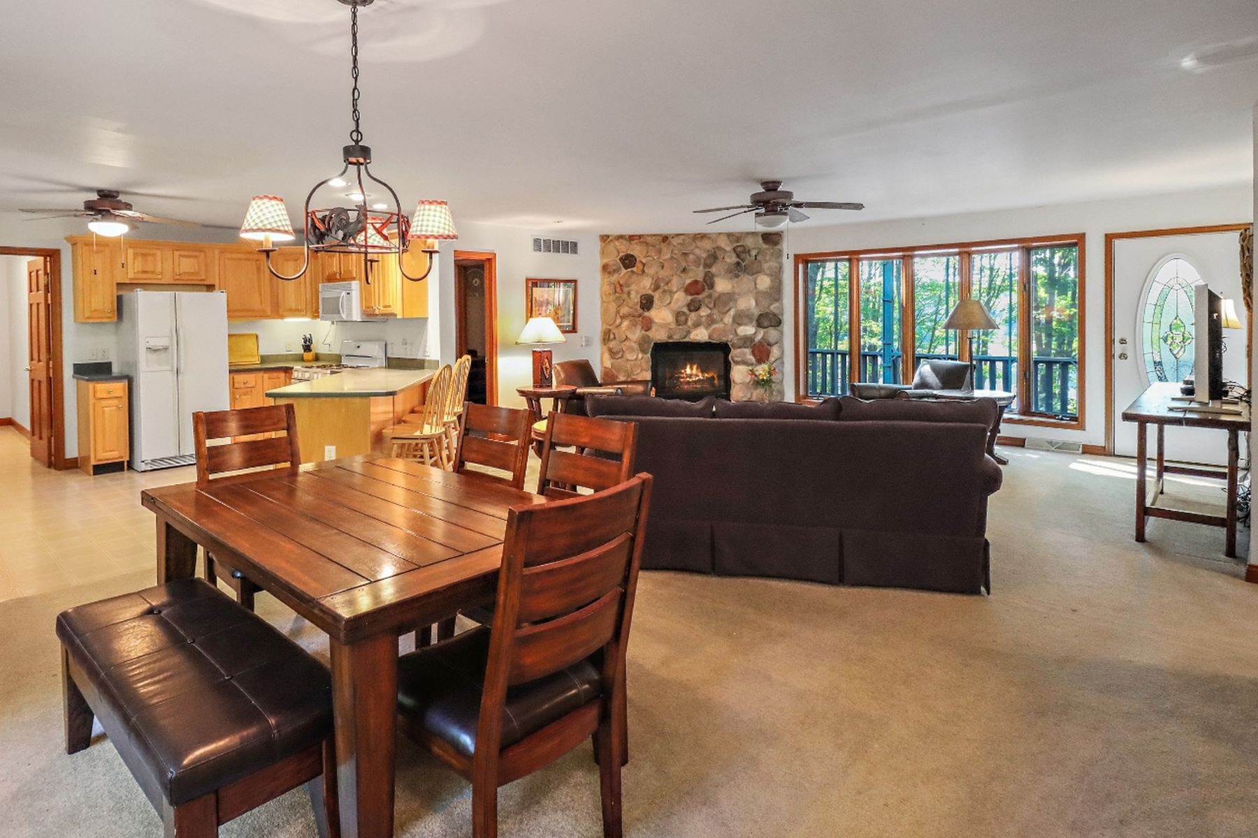 41. Single Family Homes for Sale at Exceptional 280 acre retreat 1535 Robbins Pond Road Bruce Crossing, Michigan 49912 United States